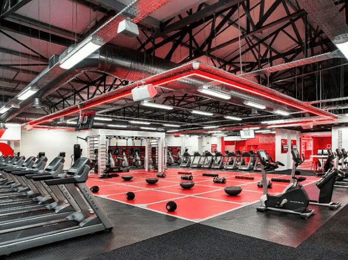 南アフリカのジム、Virgin Active。英ヴァージングループは、南アフリカで100を超えるジムを経営している。民間医療機関とも提携